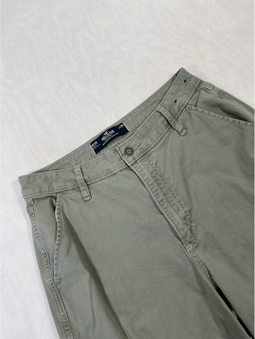 Hollister Ultra High Rise Dad Pants W29‎ Sage Green Straight Leg Chinos